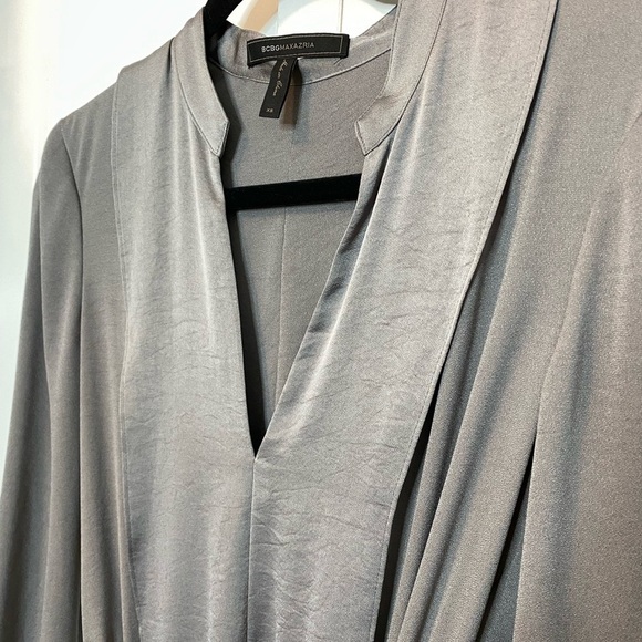 BCBGMaxAzria Charlene Gray Long Sleeve Dress - VNeck - XS - Satin feel - pockets - Picture 7 of 10